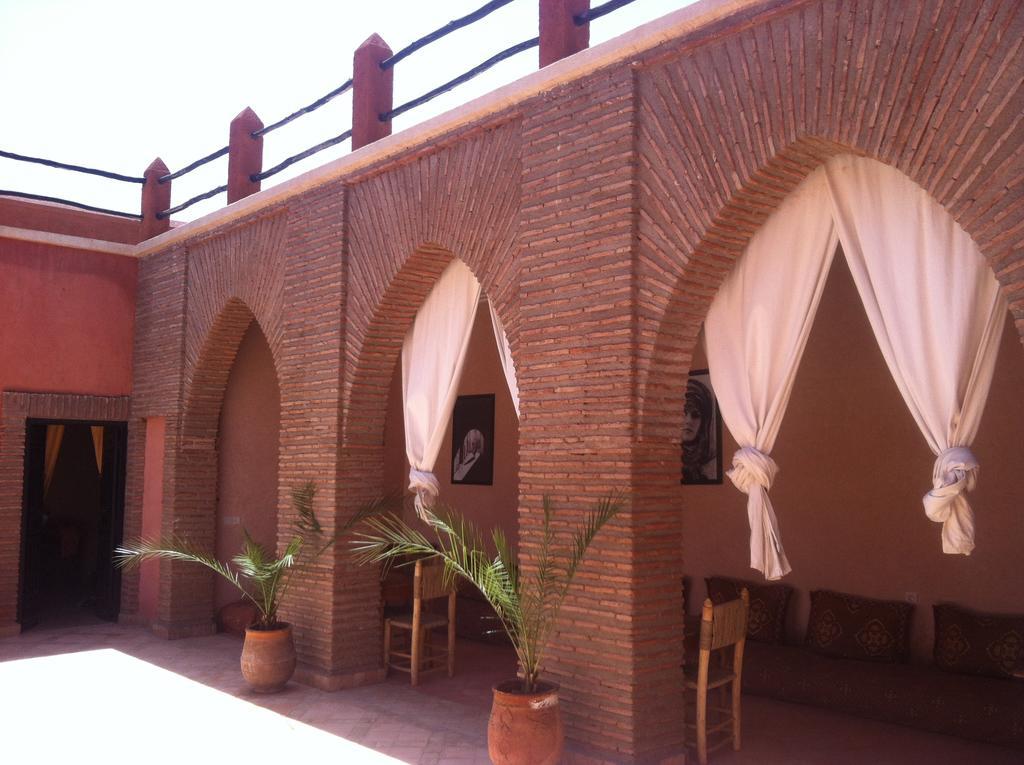Riad Sidi Hicham Ouled Bouzid Luaran gambar